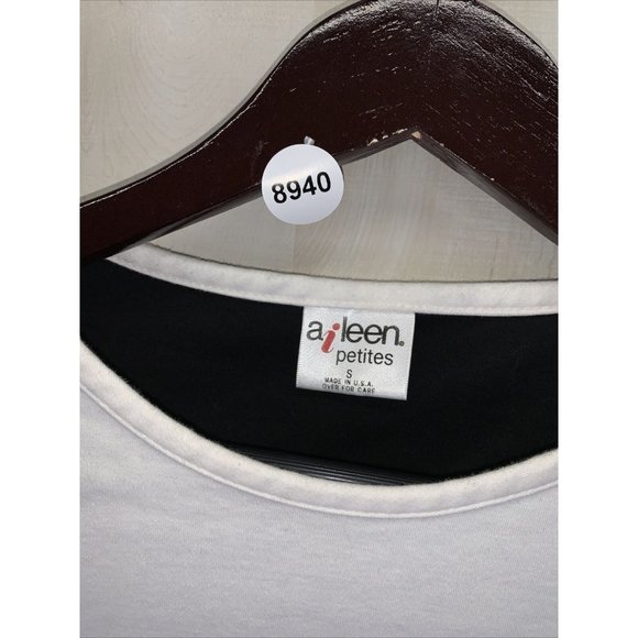 Aileen Vintage Womens Black Floral Embroidered Vintage Top Small USA Made-8940 - Picture 4 of 7